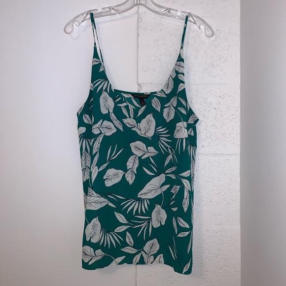 Banana Republic Tank - Green with white leaves - Picture 2 of 4